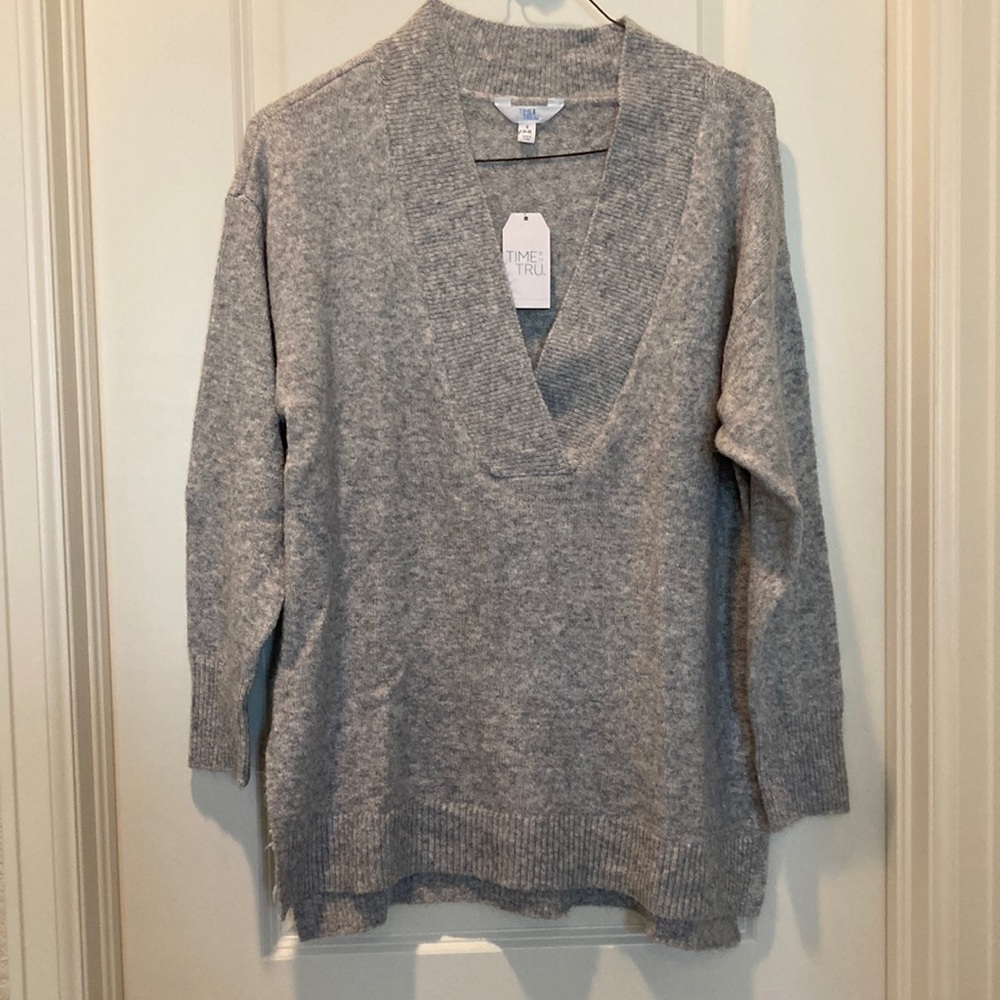 NWT Grey Size Small Oversized Drop Shoulder V Neck Long Sleeve Tunic Sweater